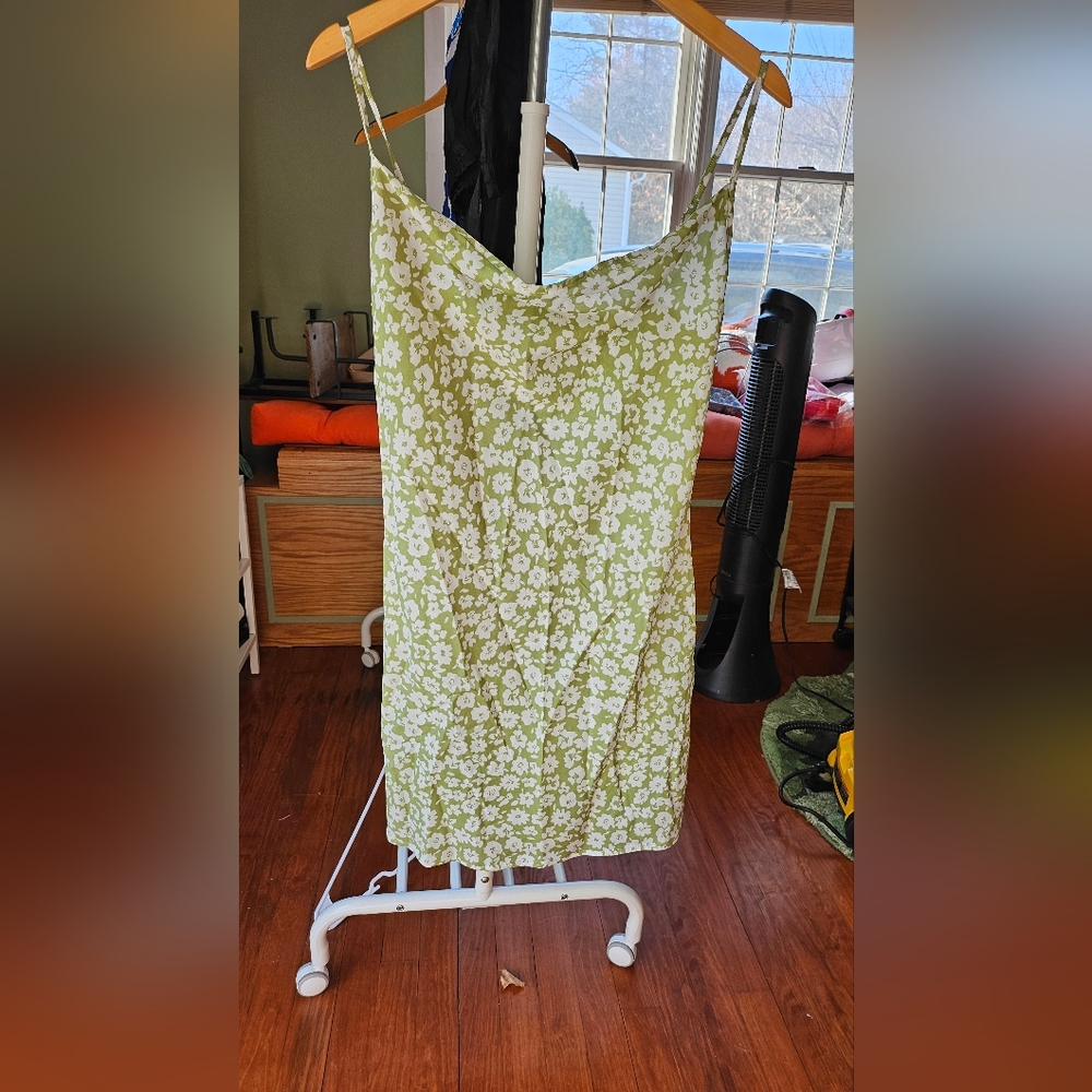 Shein - Picture 1 of 4